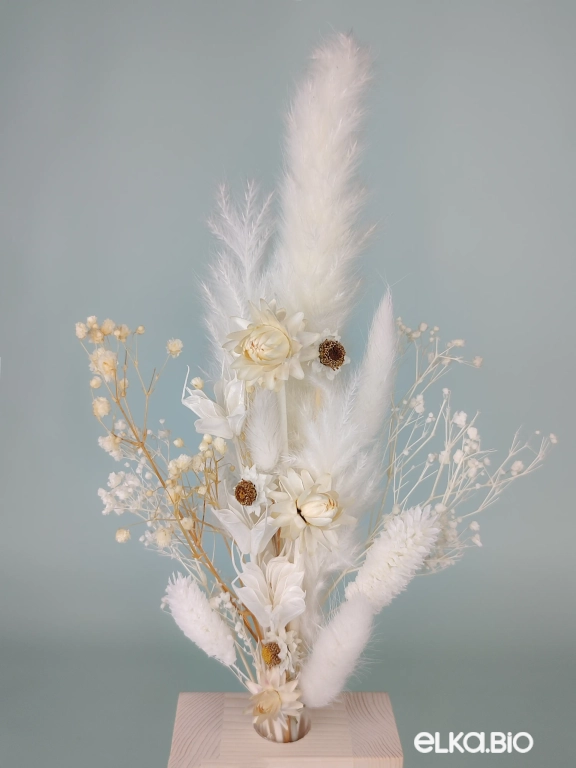 Композиция в колбе из белых сухоцветов А160-B106
