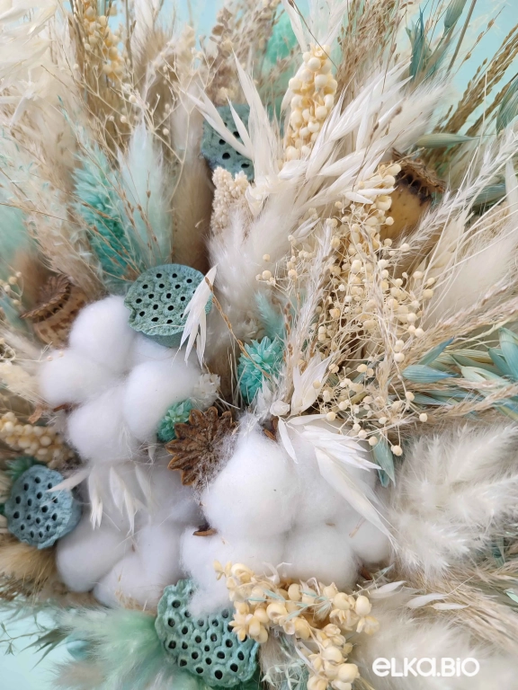 Cтабилизированный букет с лотосом и пампасной травой Т222-B111