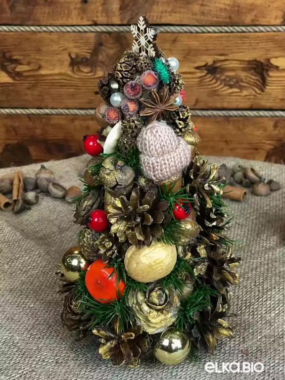 Настольная новогодняя елка из шишек Позолоченная Т17-В4