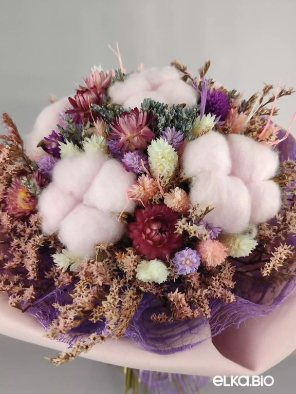 Букет из цветов фаляриса и хлопка Т119-B100 Букет из цветов фаляриса и хлопка Т119-B100