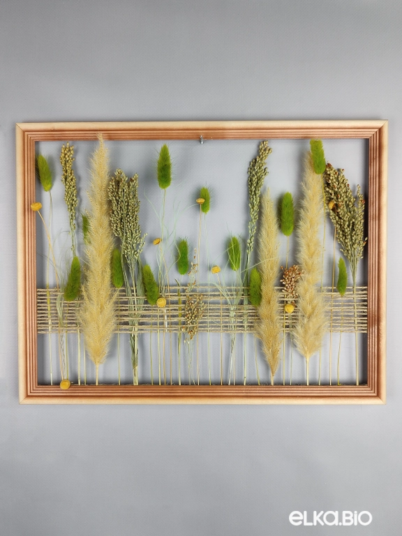 Панно из полевых цветов в рамке Б53-B104