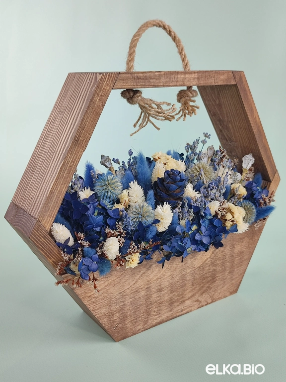 Подвесная композиция из белых и синих сухоцветов А155-B107