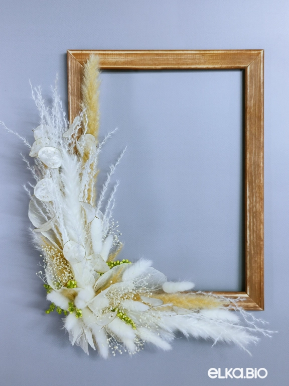 Панно на стену с белыми сухоцветами Б68-B108
