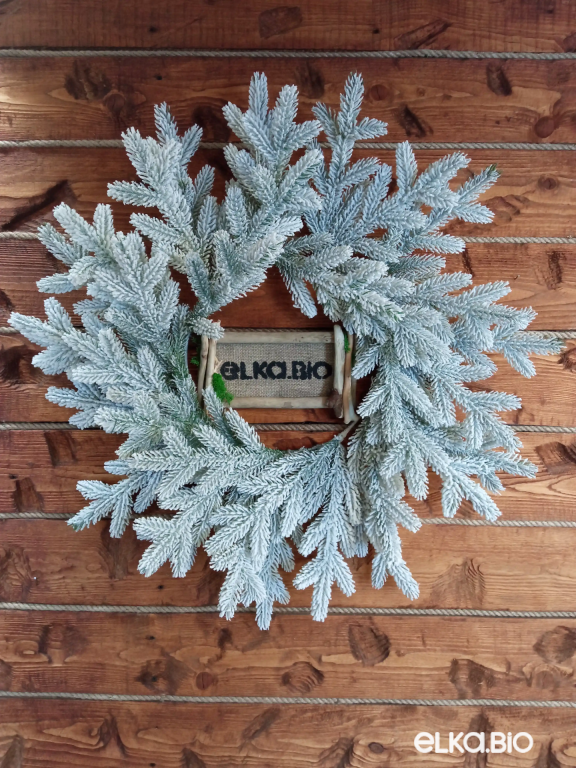 Рождественский венок Еловый в снегу 70 см-В524 Рождественский венок Еловый в снегу 70 см-В524