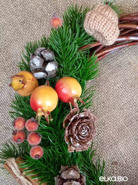 Венок декоративный из лозы Полянка П21-В16