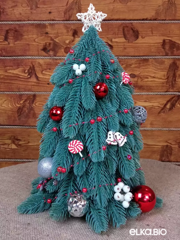 Настольная новогодняя елка из хвои, шаров и декора Ёлкины подарки А89-В66