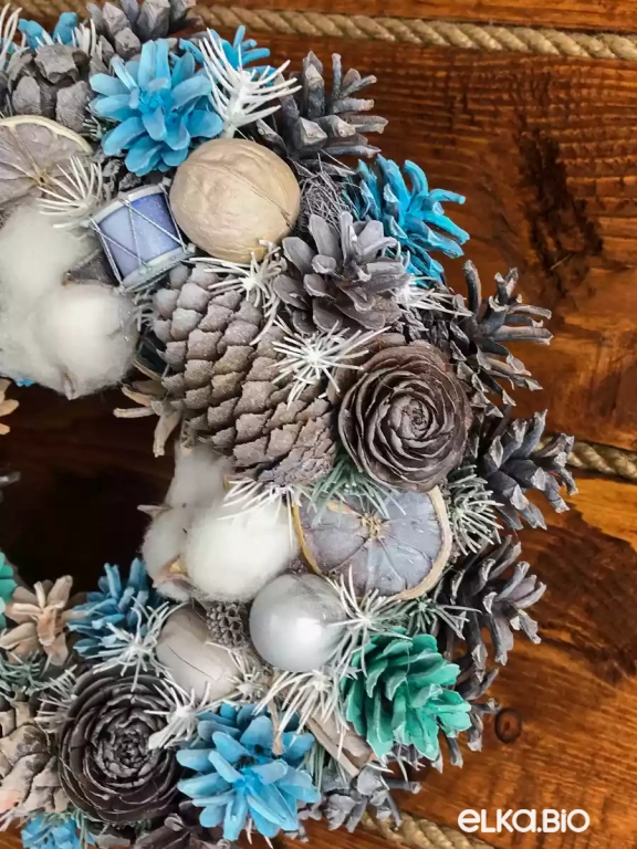 Венок декоративный из шишек Нежность Т39-В7