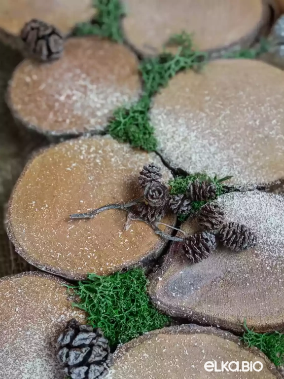 Венок декоративный из спилов и шишек ольхи Морозный лес П14-В14