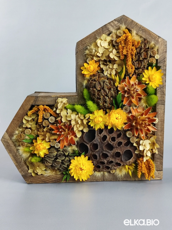 Стабилизированная настольная композиция из сухих цветов Ю66-B101