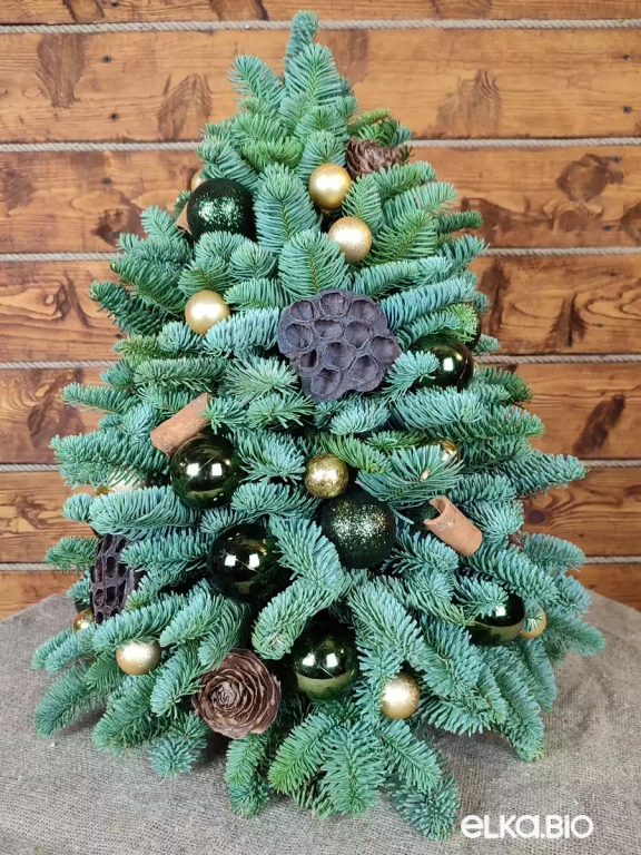 Настольная новогодняя елка из Нобилиса Царская помпушка Ю45-В709