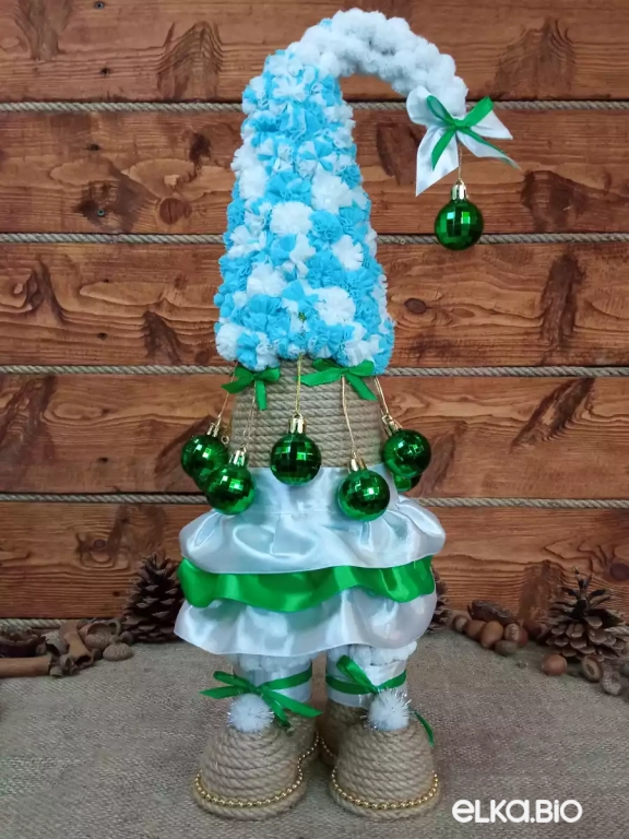 Настольная декоративная елка на двух ножках Веселый гномик П73-В49