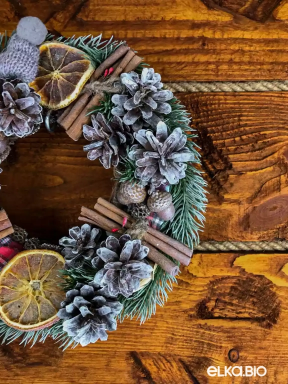 Новогодний венок из шишек Шотландский Т35-В5