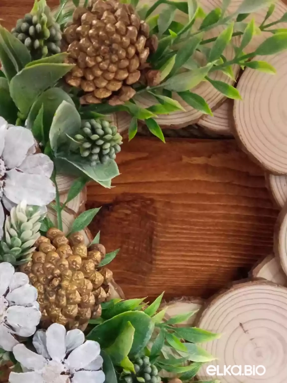 Венок декоративный из спилов сосны Весенняя опушка А3-В18