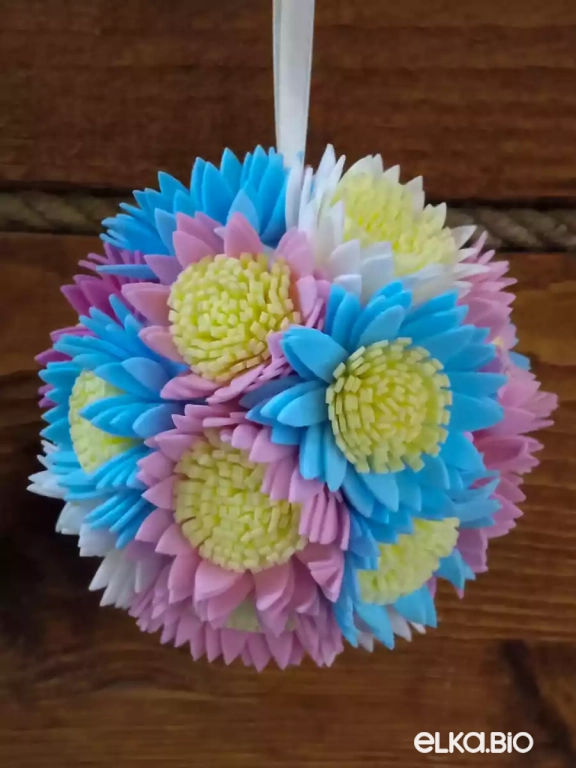 Декоративный набор шаров из фоамирановых цветков Весеннее чувство А49-В41