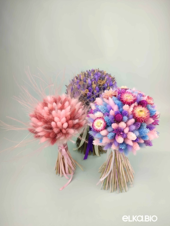 Букет из сухоцветов с розовым гелихризумом А194-B111