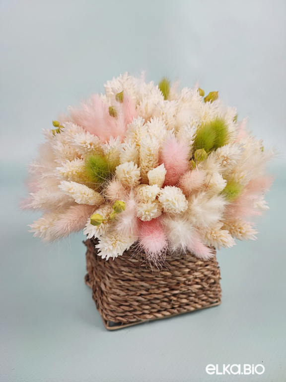 Весенняя композиция из сухоцветов фаляриса с лагурусом Б105-B113