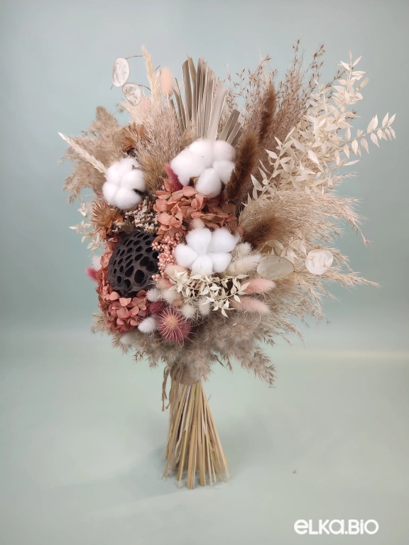 Стабилизированный букет с лотосом, гортензией,  пампасной травой и хлопком А183-B114