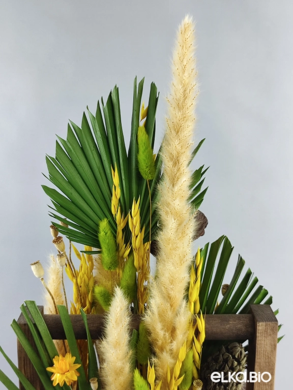 Стабилизированная композиция с лотосом и листьями пальмы Ю64-B101