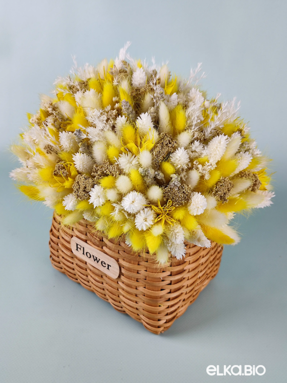 Букет из сухоцветов в корзине  А136-B105