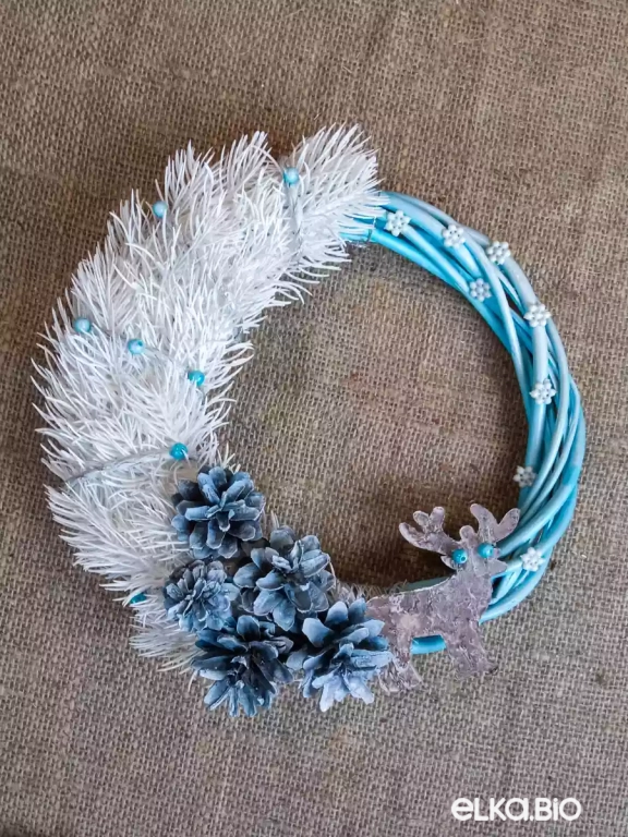 Новогодний венок из лозы Голубая лоза Т22-В15