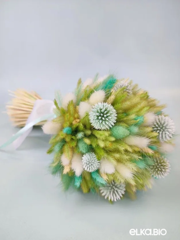 Зеленый букет с лагурусом и эхинопсом Б109-B112