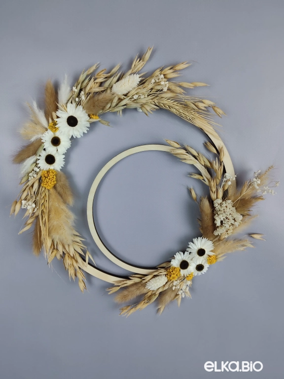 Панно из красивых цветов и овса А110-B102