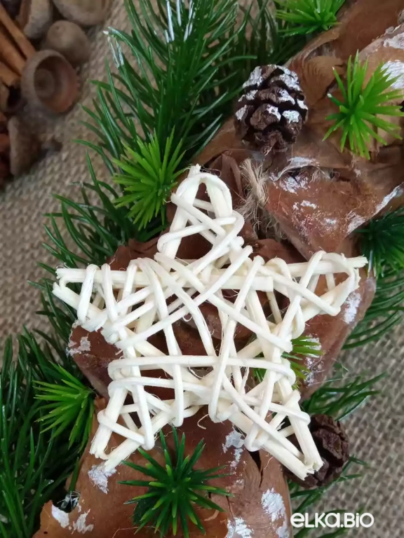 Новогодний венок из хвои с шишками Мандарин в шапочке П32-В16