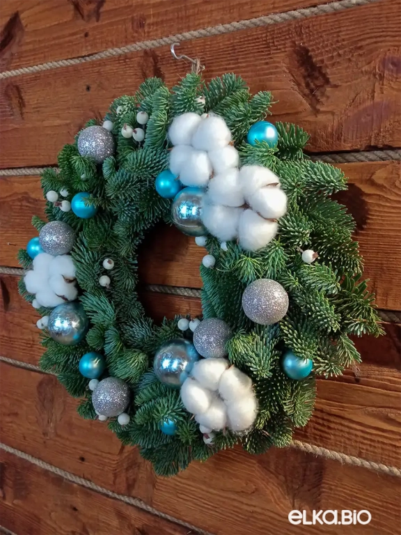 Венок из Нобилиса Морозная гармония Ю38-В702