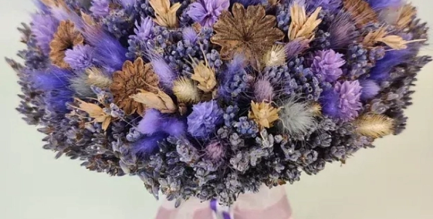 Букеты из лаванды: эстетика, аромат и долговечность