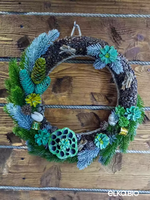 Венок декоративный из зерен кофе Изумрудная свежесть П22-В17