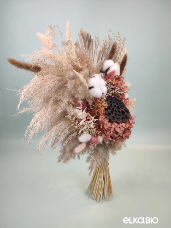 Стабилизированный букет с лотосом, гортензией,  пампасной травой и хлопком А183-B114