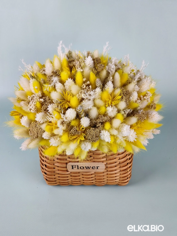 Букет из сухоцветов в корзине  А136-B105
