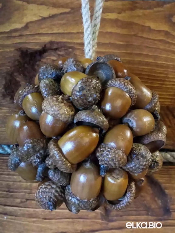 Декоративный шар из желудей красного дуба Шар Желуди (малый) П43-В29