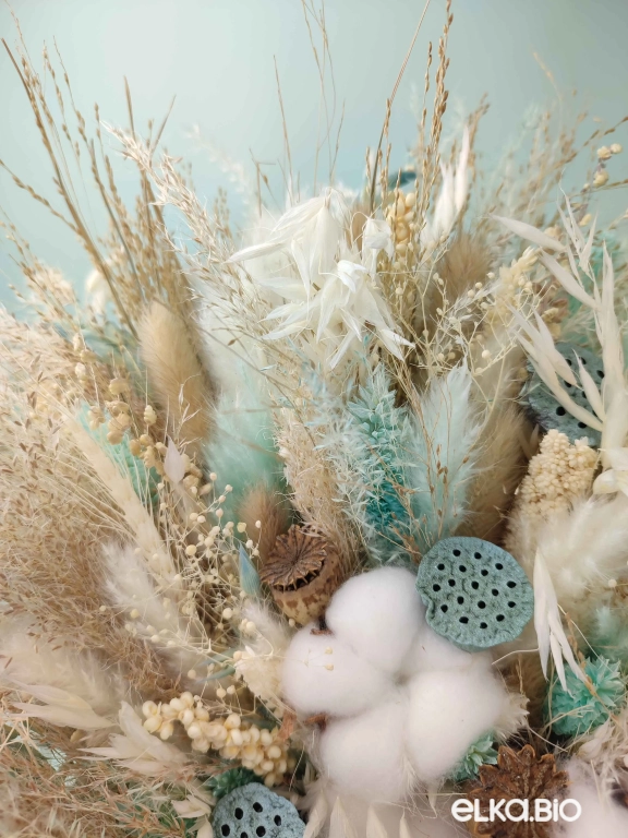 Cтабилизированный букет с лотосом и пампасной травой Т222-B111