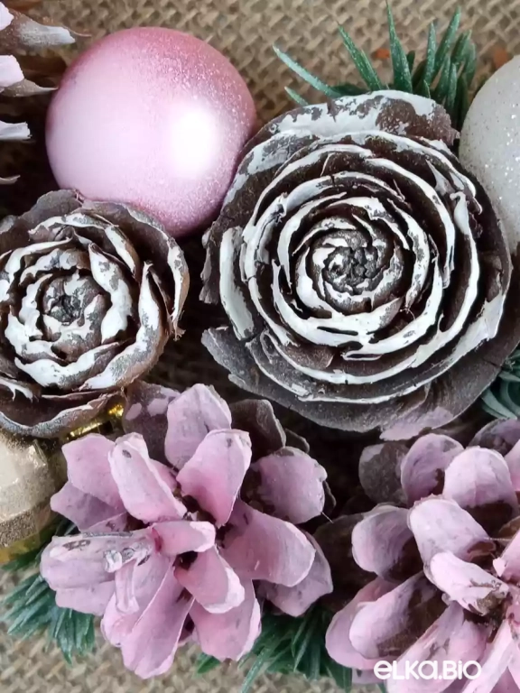 Венок декоративный из еловых шишек и ливанского кедра Детский сон А16-В16