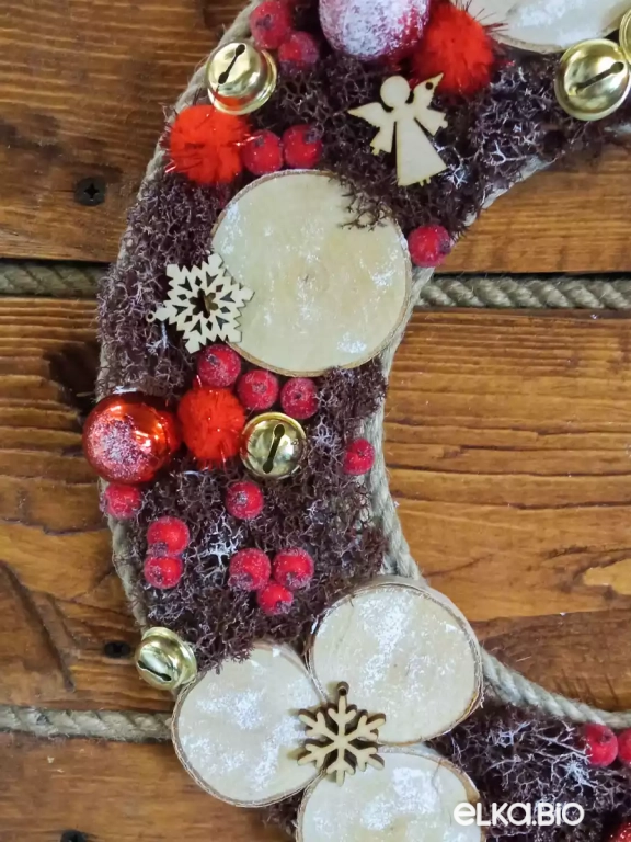 Декоративный венок из спилов и мха Шоколадный блюз Ю21-В48