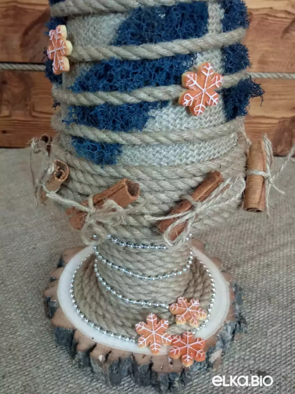 Настольная декоративная елка из каната и мха Млечный путь П74-В61 Настольная декоративная елка из каната и мха Млечный путь П74-В61