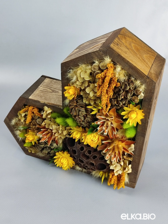 Стабилизированная настольная композиция из сухих цветов Ю66-B101
