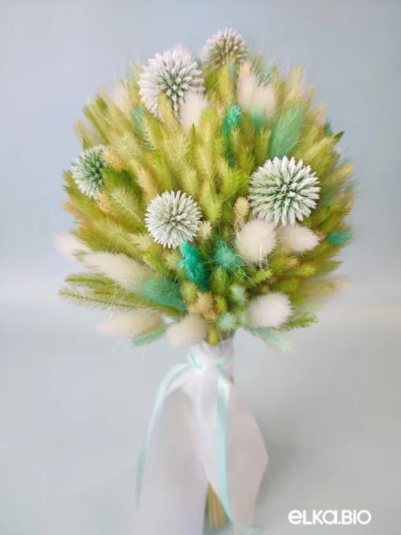 Зеленый букет с лагурусом и эхинопсом Б109-B112