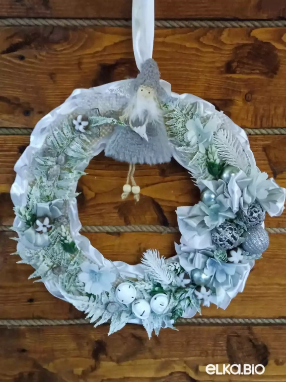 Новогодний венок с игрушкой Эстетика зимы Б21-В44 Новогодний венок с игрушкой Эстетика зимы Б21-В44