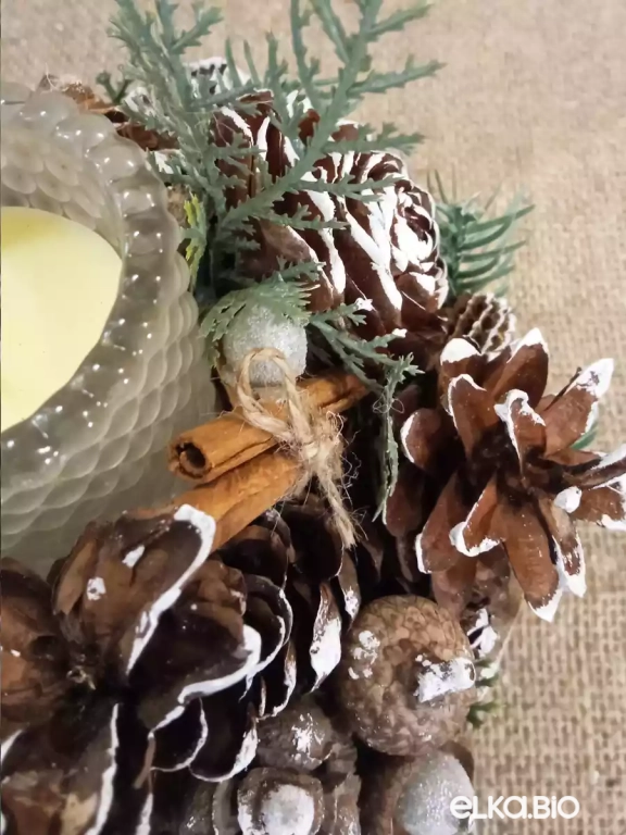 Композиция со свечой из спилов и шишек Жизнь леса Т75-В38