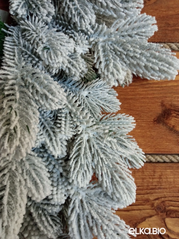 Новогодний венок Зеленая хвоя в снегу 60 см-В522