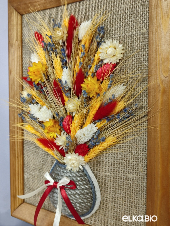 Панно из красивых цветов в рамке Т129-B104