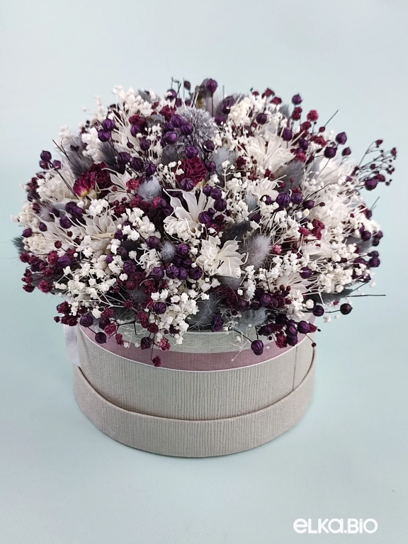 Композиция из цветов в шляпной коробке Т145-B103