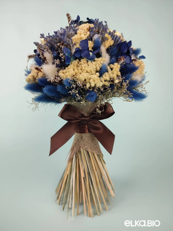 Букет с гортензией  из синих и бежевых сухоцветов Т199-B111 Букет с гортензией  из синих и бежевых сухоцветов Т199-B111