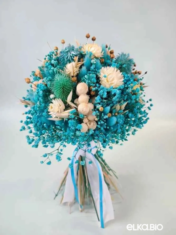 Cтабилизированный букет из голубой гипсофиллы и брунии Б119-B112