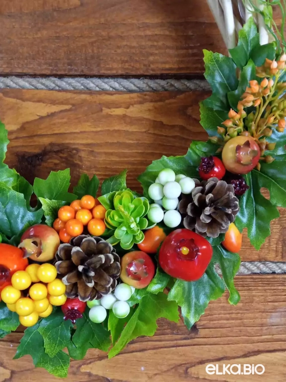 Декоративный венок из лозы Осенний вальс А75-В48 Декоративный венок из лозы Осенний вальс А75-В48