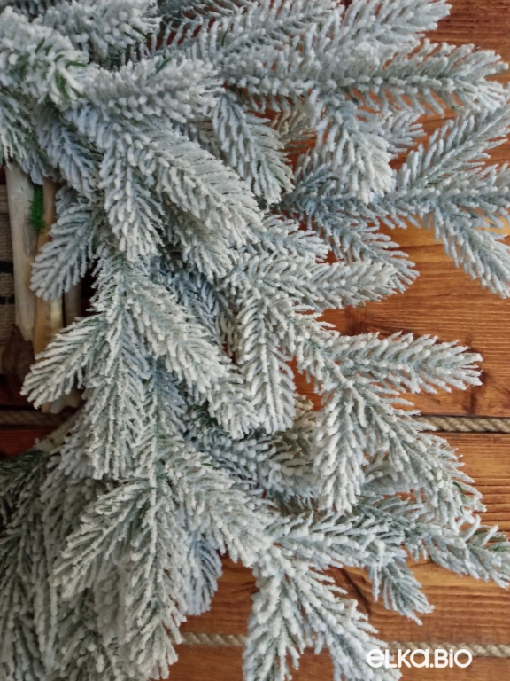 Рождественский венок Еловый в снегу 70 см-В524 Рождественский венок Еловый в снегу 70 см-В524