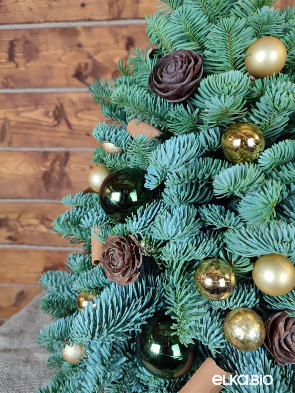 Настольная новогодняя елка из Нобилиса Царская помпушка Ю45-В709