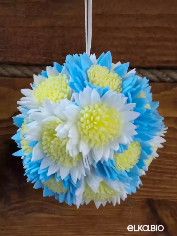 Декоративный набор шаров из фоамирановых цветков Весеннее чувство А49-В41